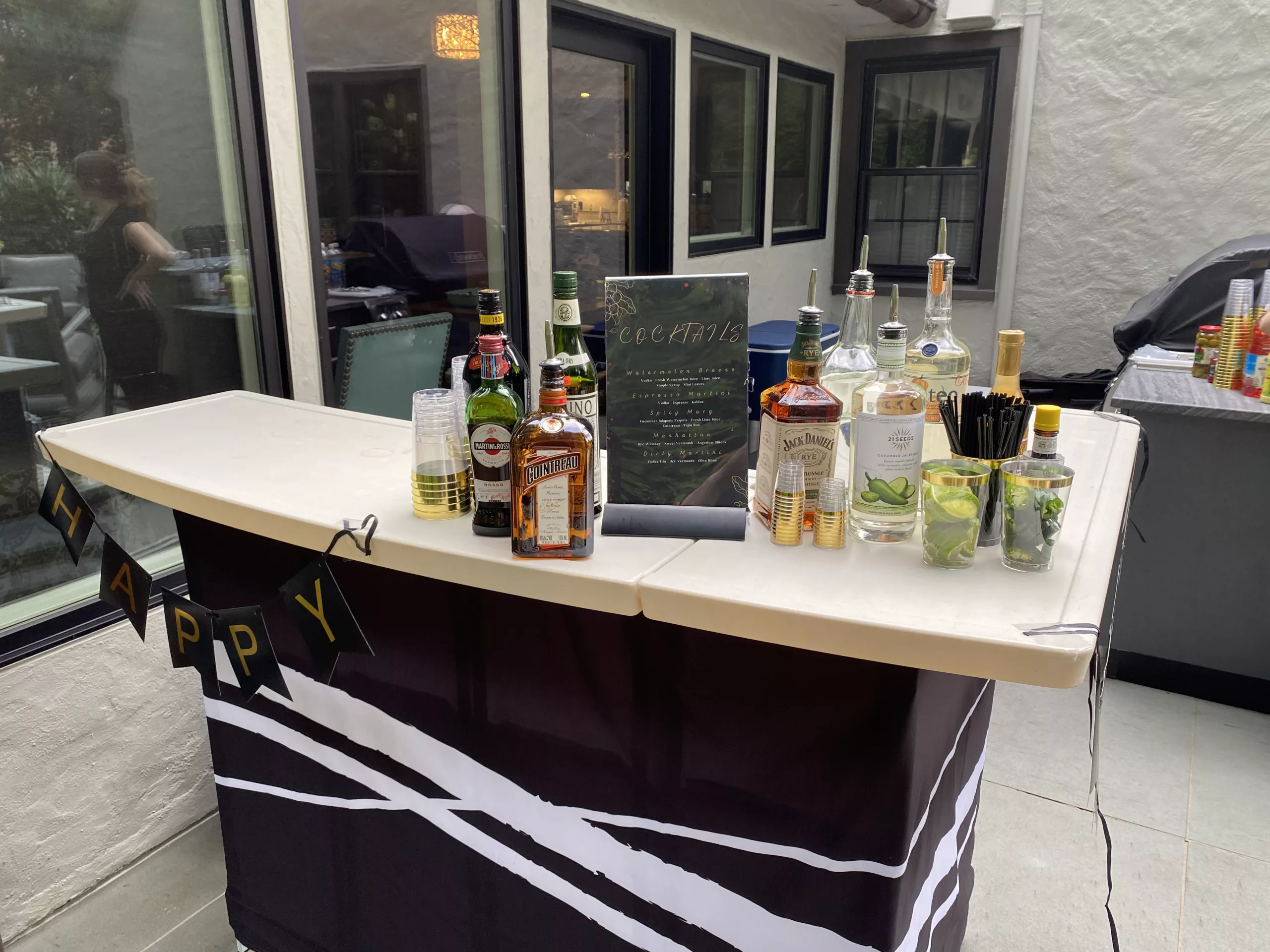 mobile pop up bar from bartend long island<br />
