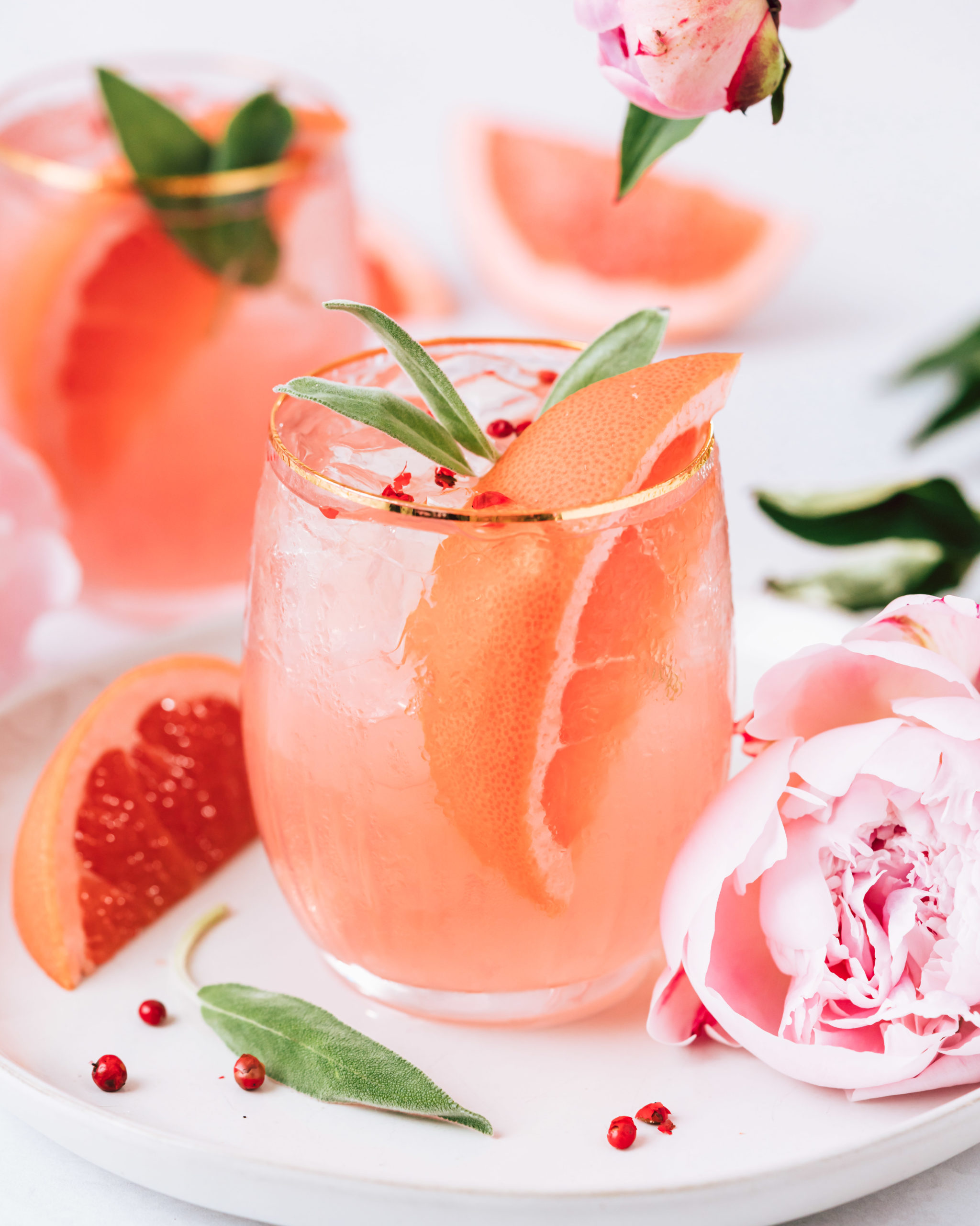 Rosé Spritz cocktail with strawberry garnish